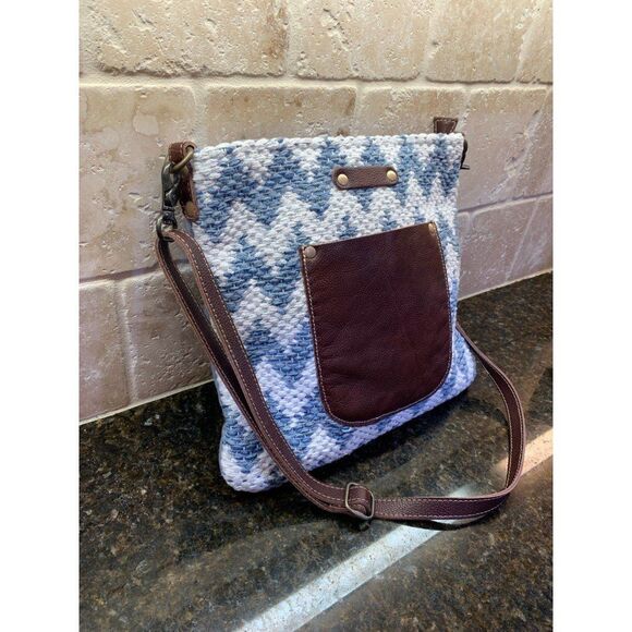 Myra Bag Women's Supple Shoulder Bag Like New - Picture 2 of 9